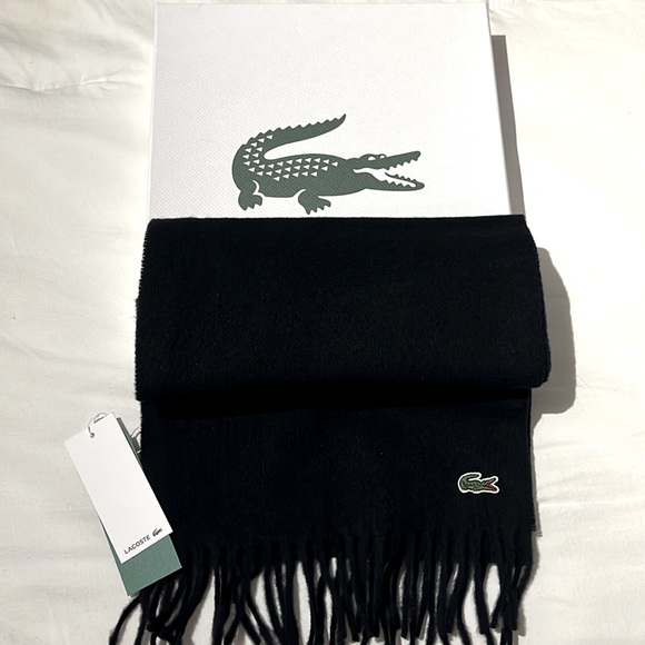 Lacoste Winter Scarf 🎁 - Picture 12 of 12